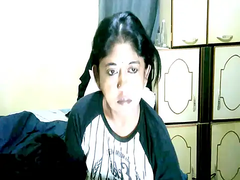 Snapshot of IndianPleasures21 chatting on June 6, 1:22 am IndianPleasures21 online show from June 6, 1:22 am