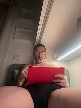 Snapshot of ivandotato23 chatting on July 13, 9:25 pm ivandotato23 online show from July 13, 9:25 pm