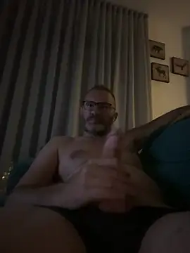 Snapshot of ivandotato23 chatting on June 27, 9:32 pm ivandotato23 online show from June 27, 9:32 pm