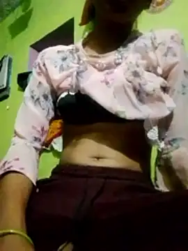 wifedesi7050 online show from May 11, 3:51 pm
