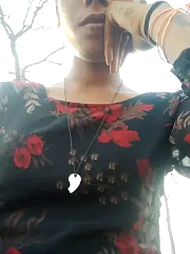 wifedesi7050 online show from April 9, 11:49 am