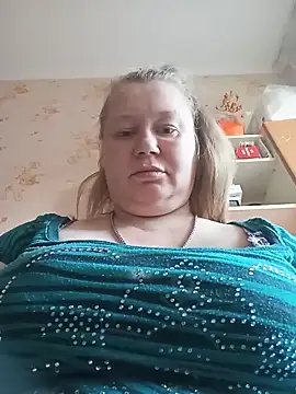 Snapshot of KiraStanton chatting on May 15, 5:00 pm KiraStanton online show from May 15, 5:00 pm