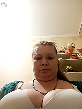 KiraStanton online show from April 14, 6:57 pm