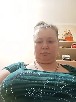 Snapshot of KiraStanton chatting on May 25, 5:55 pm KiraStanton online show from May 25, 5:55 pm