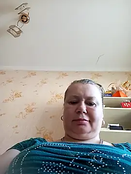 KiraStanton online show from April 10, 6:42 am