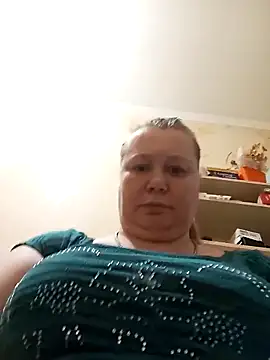 Snapshot of KiraStanton chatting on May 11, 5:43 pm KiraStanton online show from May 11, 5:43 pm