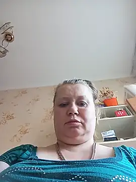 Snapshot of KiraStanton chatting on May 22, 3:37 am KiraStanton online show from May 22, 3:37 am