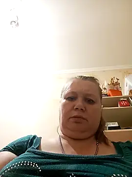 Snapshot of KiraStanton chatting on April 21, 7:31 pm KiraStanton online show from April 21, 7:31 pm