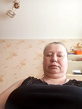 Snapshot of KiraStanton chatting on May 6, 11:47 am KiraStanton online show from May 6, 11:47 am