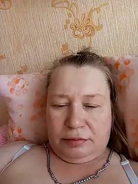 Snapshot of KiraStanton chatting on May 7, 1:58 pm KiraStanton online show from May 7, 1:58 pm