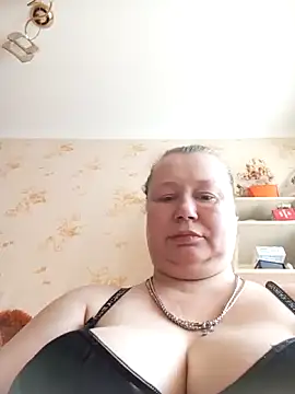 Snapshot of KiraStanton chatting on June 15, 10:59 am KiraStanton online show from June 15, 10:59 am