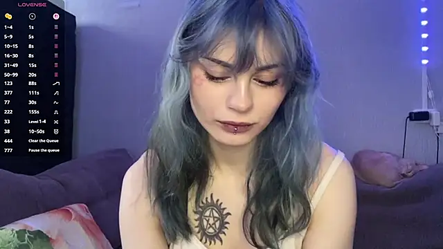 Emmibrilson online show from April 12, 11:57 am