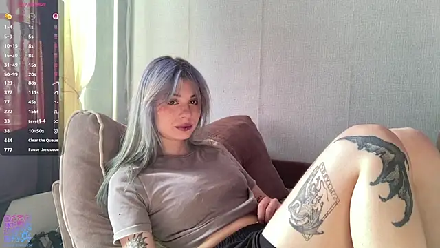 Emmibrilson online show from May 23, 12:48 pm