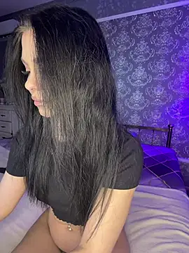 Olivia Noor online show from March 26, 10:40 pm