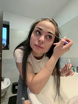 Olivia Noor online show from April 28, 5:17 pm