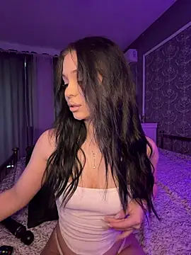 Olivia Noor online show from May 17, 5:02 pm