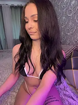 Snapshot of Olivia_Noor chatting on June 26, 4:24 pm Olivia Noor online show from June 26, 4:24 pm