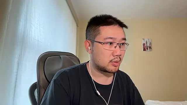 jasonryu2025 online show from May 7, 12:41 pm
