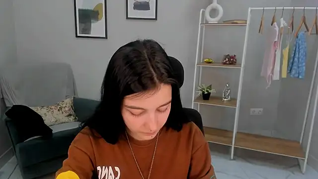 Snapshot of Lilian_Merf chatting on March 24, 10:04 am Lilian Merf online show from March 24, 10:04 am