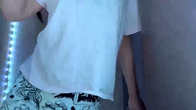 Snapshot of MeiMoon chatting on February 26, 1:00 pm MeiMoon online show from February 26, 1:00 pm