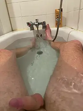 Snapshot of foudesexe23 chatting on February 23, 4:51 pm foudesexe23 online show from February 23, 4:51 pm