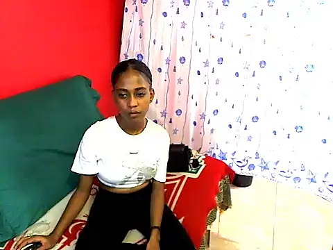 indianvixen02 online show from April 3, 4:24 pm