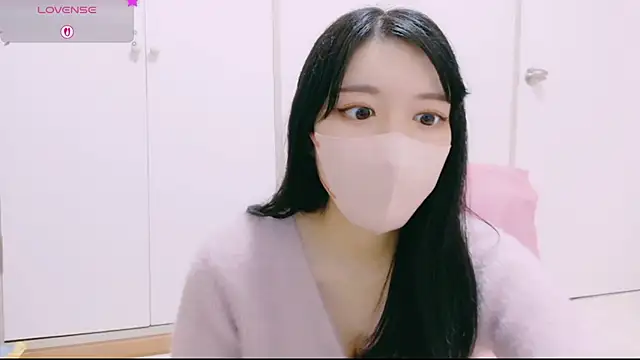 natsuka-chan online show from April 23, 11:16 am