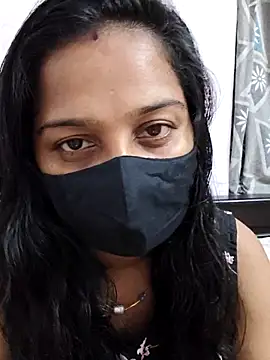 Snapshot of Shaliniqueen chatting on June 28, 1:28 pm Shaliniqueen online show from June 28, 1:28 pm