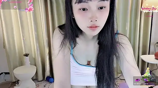 okyssa online show from April 19, 3:57 pm