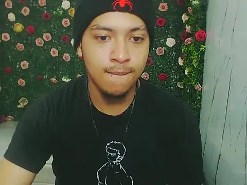 Snapshot of dylans_brown chatting on February 21, 1:46 pm dylans brown online show from February 21, 1:46 pm