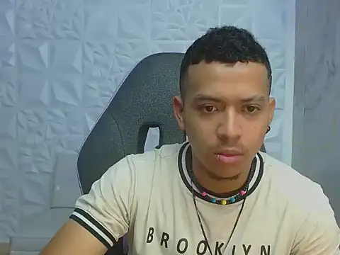 Snapshot of dylans_brown chatting on February 25, 1:22 pm dylans brown online show from February 25, 1:22 pm