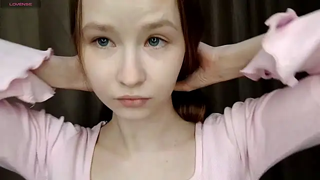 LeslieShay online show from March 31, 6:32 pm