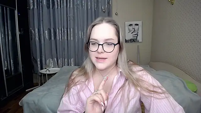 Snapshot of hi_haos chatting on February 24, 12:50 pm hi haos online show from February 24, 12:50 pm