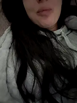 halii21 online show from March 10, 9:57 am