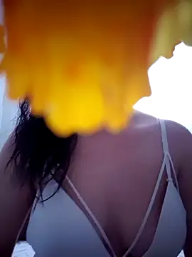 halii21 online show from March 5, 4:03 pm