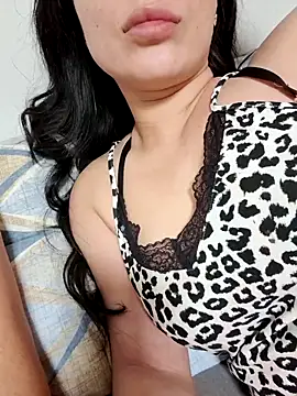 halii21 online show from March 9, 9:51 pm