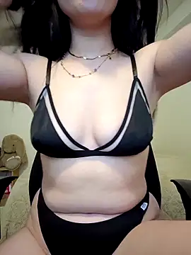 halii21 online show from March 24, 8:14 am