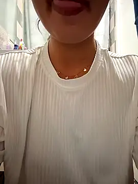 halii21 online show from July 17, 11:07 am