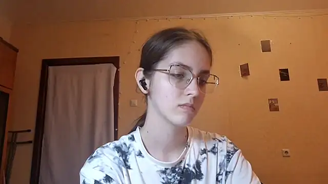 Snapshot of Katelemon chatting on July 8, 2:18 pm Katelemon online show from July 8, 2:18 pm