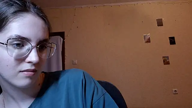Snapshot of Katelemon chatting on June 3, 2:18 pm Katelemon online show from June 3, 2:18 pm
