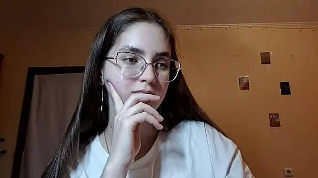 Katelemon online show from May 1, 3:28 pm
