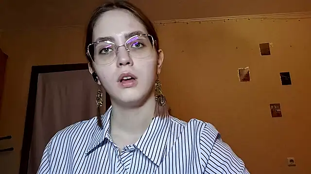 Katelemon online show from April 19, 2:29 pm
