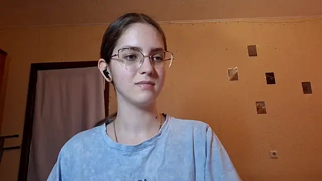 Snapshot of Katelemon chatting on June 14, 2:07 pm Katelemon online show from June 14, 2:07 pm