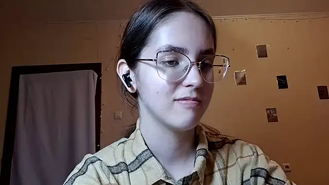 Katelemon online show from May 11, 4:04 pm