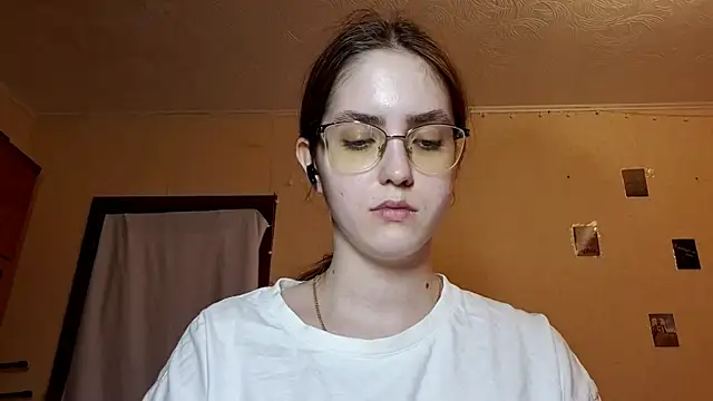 Katelemon online show from April 1, 2:36 pm