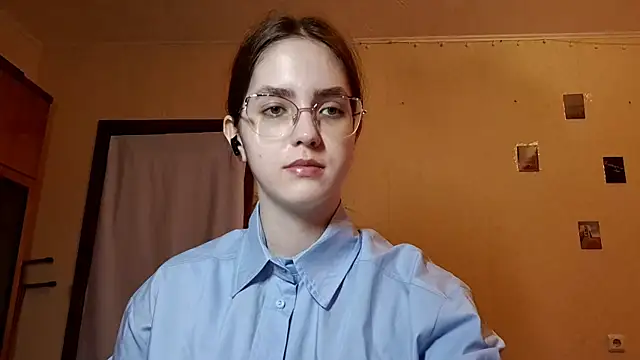Katelemon online show from April 20, 1:35 pm