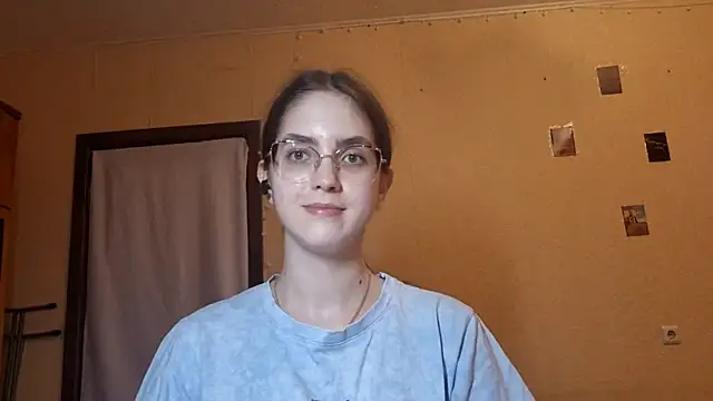 Katelemon online show from May 27, 1:29 pm