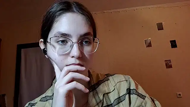 Katelemon online show from May 11, 1:12 pm