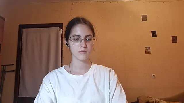 Snapshot of Katelemon chatting on July 15, 2:57 pm Katelemon online show from July 15, 2:57 pm