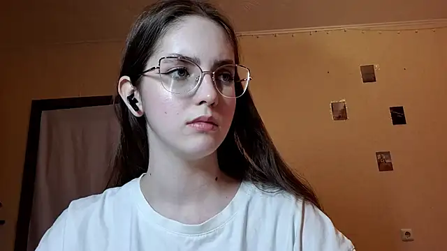 Katelemon online show from May 4, 2:20 pm